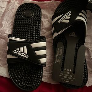 adidas Unisex Adissage Slides Sandal, Black/White/Black, size 12 US Men